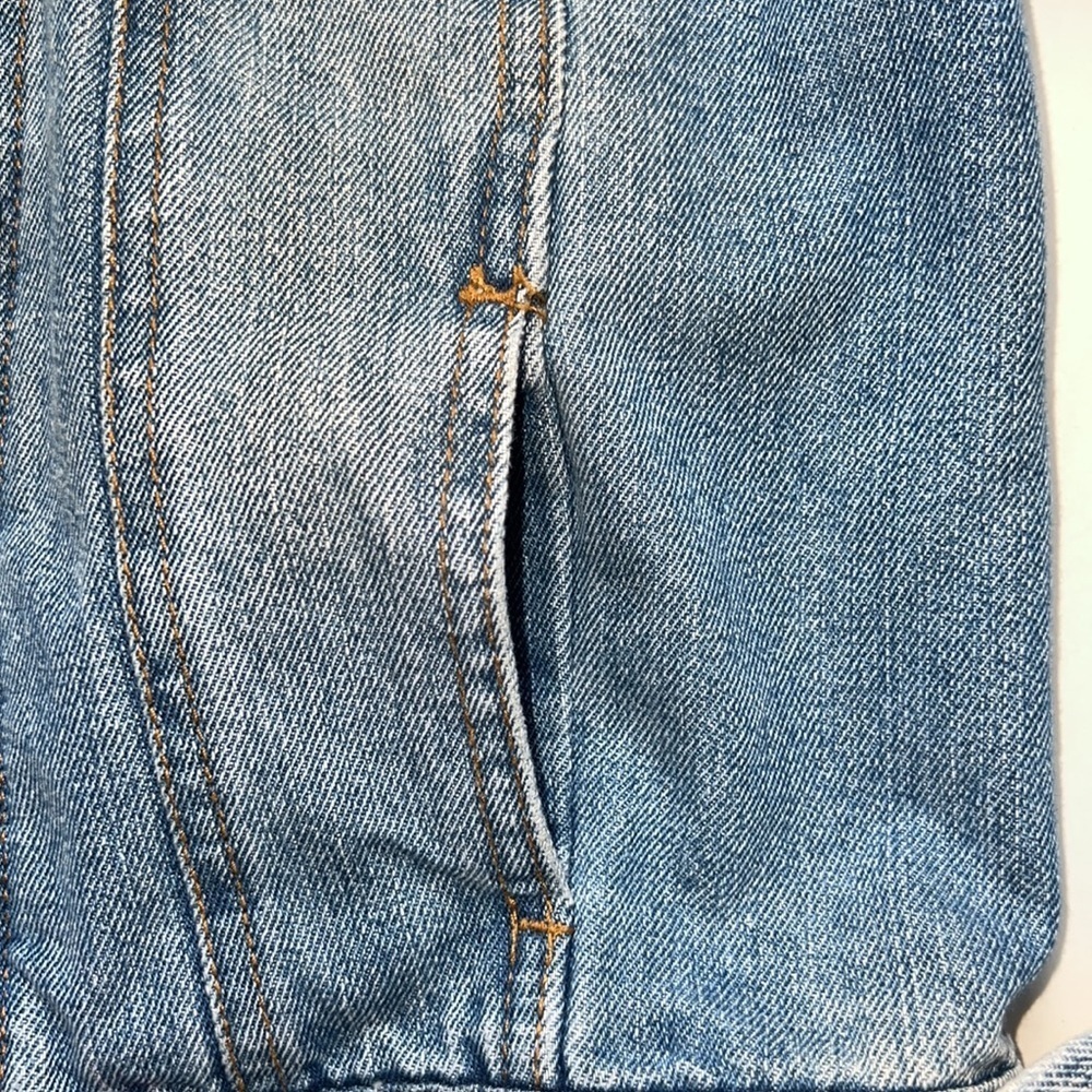Refuge Medium Blue Denim Burton Front Cropped Jacket Size S - Picture 4 of 6